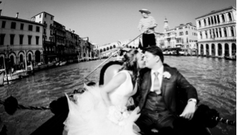 Ponte Rialto with Gondola